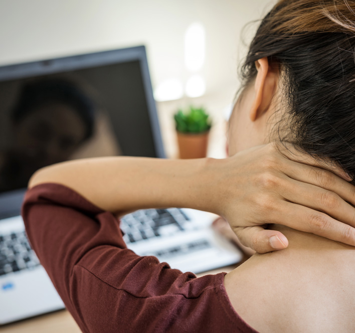 Experiencing Neck Pain? Here’s What You Shouldn’t Do